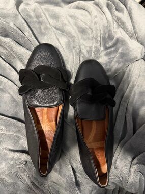 Gentle Souls Black Chain-Accent Leather Loafers (Reasonable Offers Welcome)